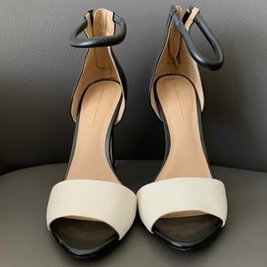 Zara Black & White Leather Summer High Heel SANDALS - Like New